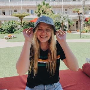 Meet your Posher, Hailey